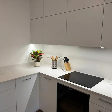 Sanhaus - Royal - 3 Minuty Od Plazy I Deptaka