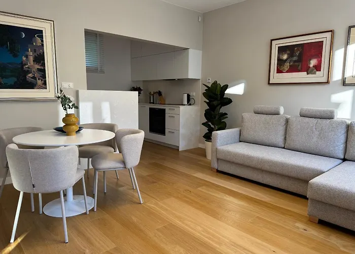 Sanhaus - Royal - 3 Minuty Od Plazy I Deptaka